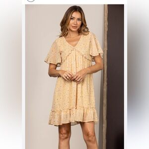 Chic Floral Mini Dress with Ruffle Sleeves size Large NWT